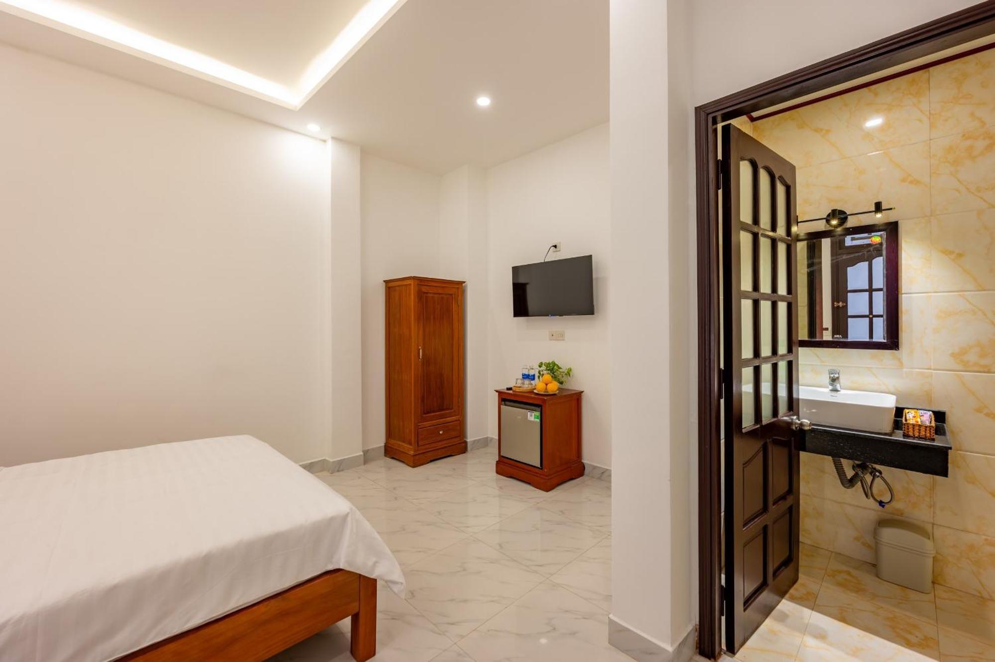 Golden Sun Hotel Хоян Екстер'єр фото